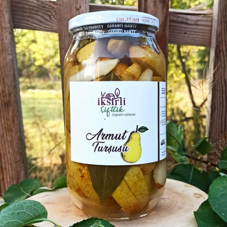 Ev Yapımı Armut Turşusu