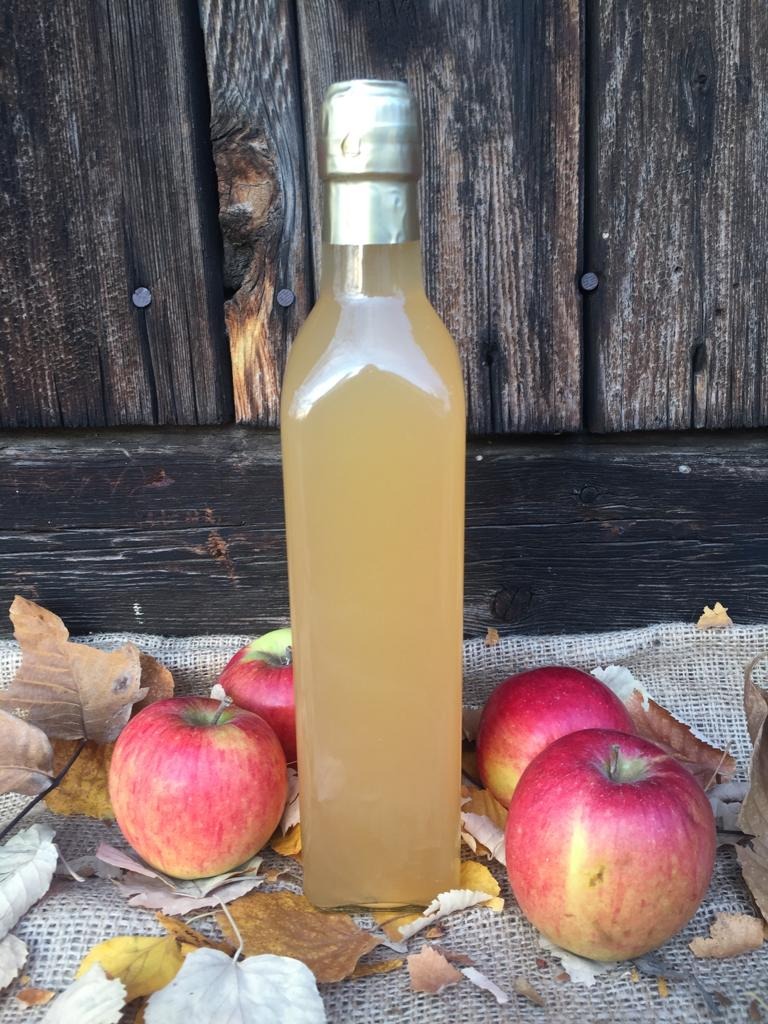 Doğal Elma Sirkesi (İlaçsız Elmadan)