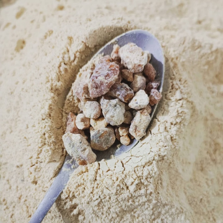 Çam Sakizi Tozu 200Gr  Çam Reçinesi