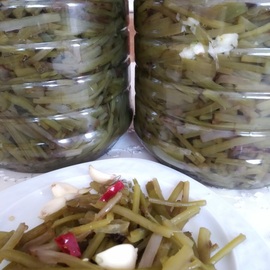 Galdirik Turşusu (Sarımsaklı Ve Kaya Tuzlu)