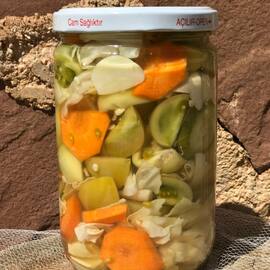 Çeri Domates, Lahana Ve Havuç Turşusu